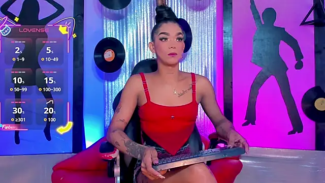 nickyminach  online show from 31, 5, 2026