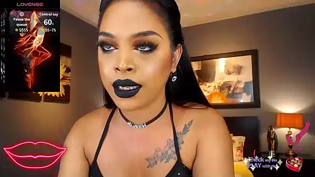 MarryQueen22 online show from 16, 4, 2026