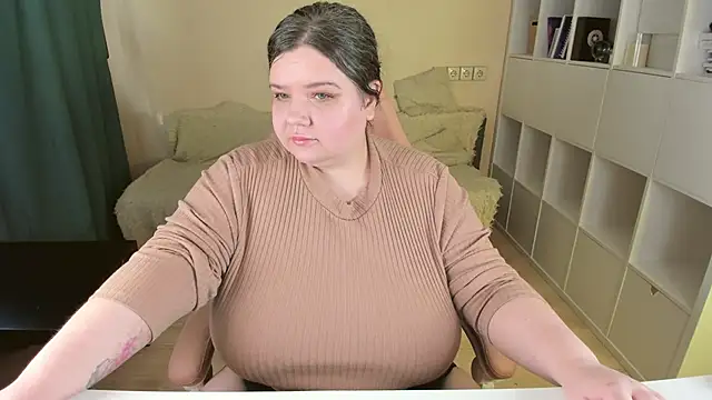 PlumPie online show from 11, 10, 2025