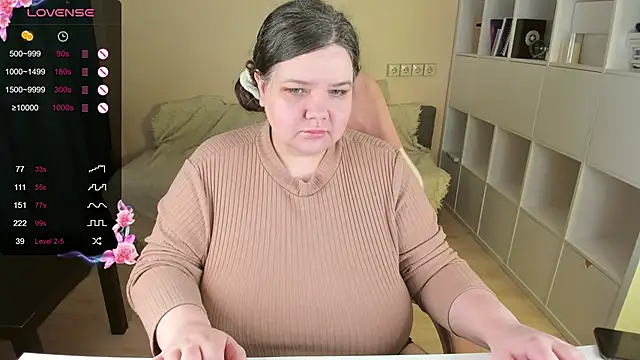 PlumPie online show from 12, 10, 2025