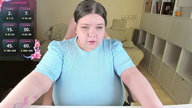 PlumPie online show from 22, 4, 2026