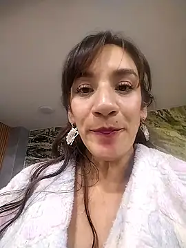 Snapshot of agyness_bell chatting on 27, 5, 2026 agyness bell online show from 27, 5, 2026