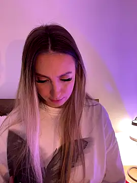 Eva Ryen online show from 6, 11, 2025