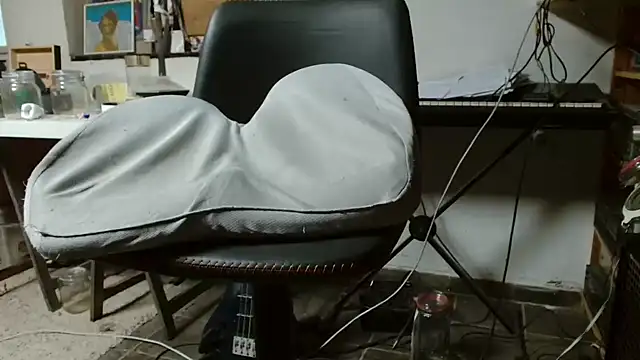 Snapshot of blow2gold chatting on 11, 11, 2025 blow2gold online show from 11, 11, 2025