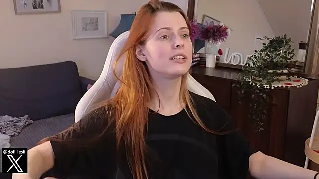 Snapshot of doll_lesli chatting on 2, 3, 2025 doll lesli online show from 2, 3, 2025