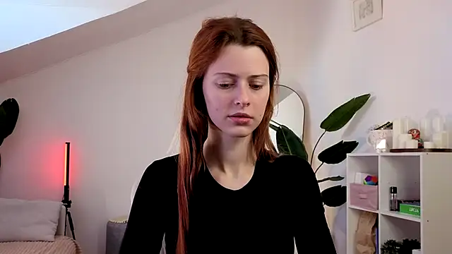 Snapshot of doll_lesli chatting on 12, 9, 2025 doll lesli online show from 12, 9, 2025