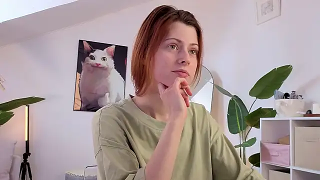 doll lesli online show from 18, 4, 2026