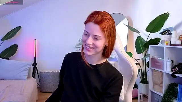 Snapshot of doll_lesli chatting on 9, 11, 2025 doll lesli online show from 9, 11, 2025