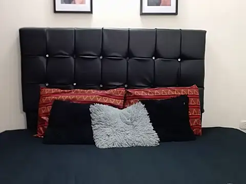 Snapshot of Violette_Adams chatting on 15, 9, 2025 Violette Adams online show from 15, 9, 2025