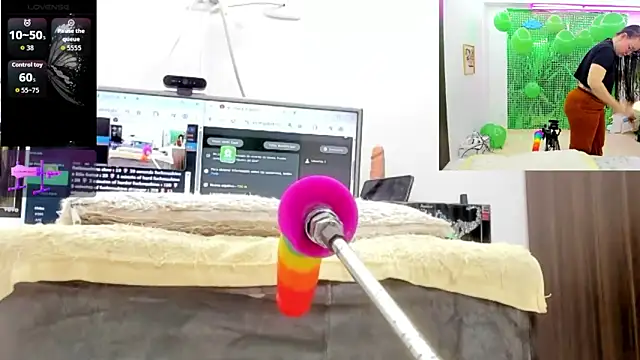 Paulina Davis  online show from 25, 3, 2026