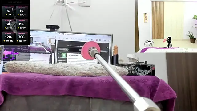 Paulina Davis  online show from 15, 6, 2026