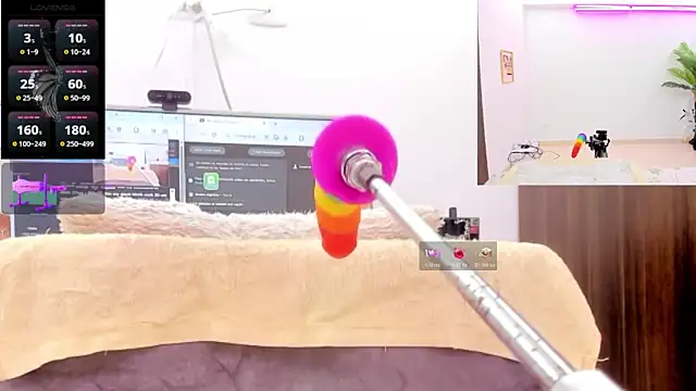 Paulina Davis  online show from 8, 3, 2026