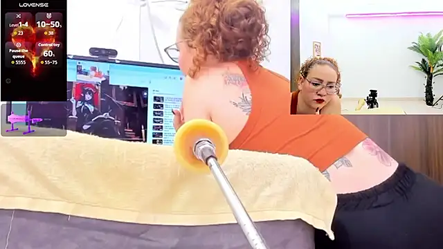 Paulina Davis  online show from 11, 11, 2025