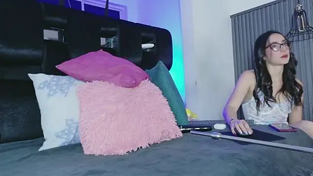 levana1 online show from 8, 4, 2026