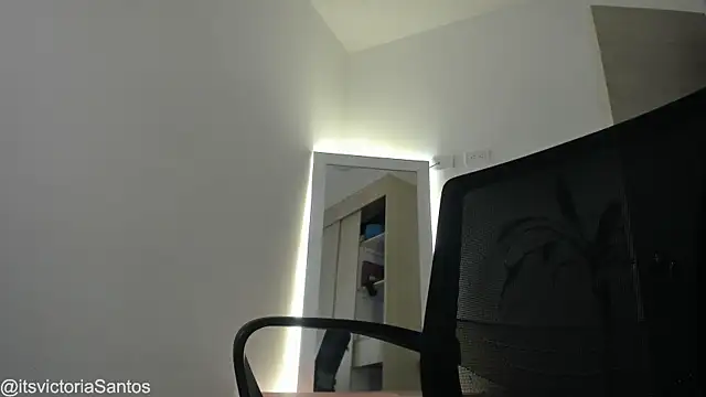 Victoriasant online show from 14, 4, 2026