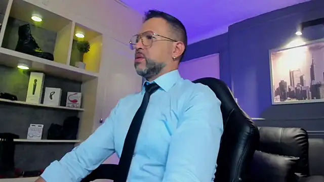 MrFrank tattoo online show from 4, 12, 2025