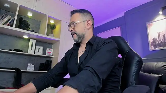 MrFrank tattoo online show from 16, 12, 2025