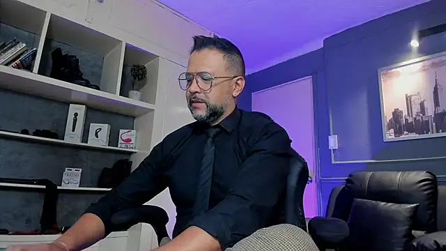 MrFrank tattoo online show from 30, 10, 2025