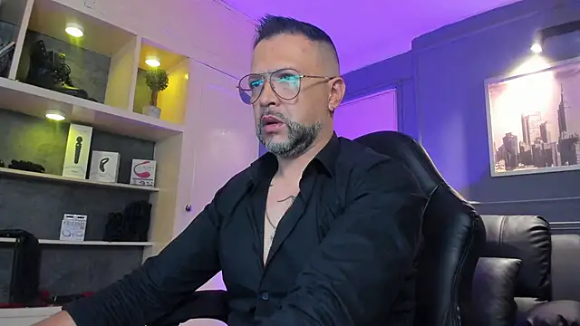 MrFrank tattoo online show from 20, 12, 2025