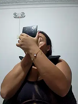 LizzRouse online show from 8, 11, 2025