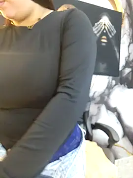LizzRouse online show from 10, 5, 2026