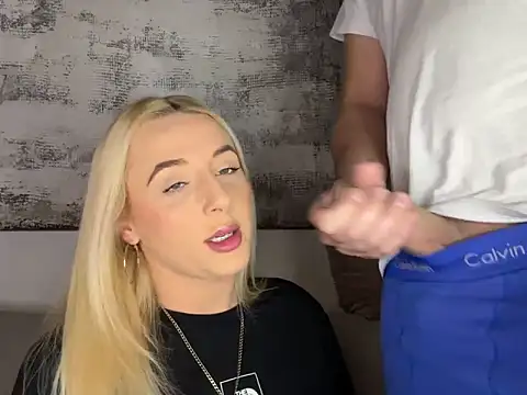 Strongqueen online show from 20, 1, 2025