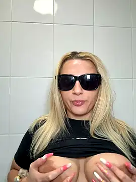 Strongqueen online show from 20, 11, 2025