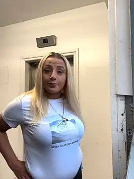 Strongqueen online show from 20, 9, 2025