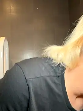 Strongqueen online show from 19, 10, 2025