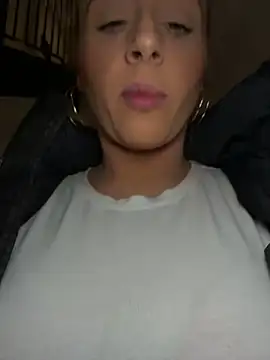 Strongqueen online show from 9, 11, 2025