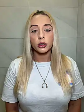 Strongqueen online show from 4, 6, 2026