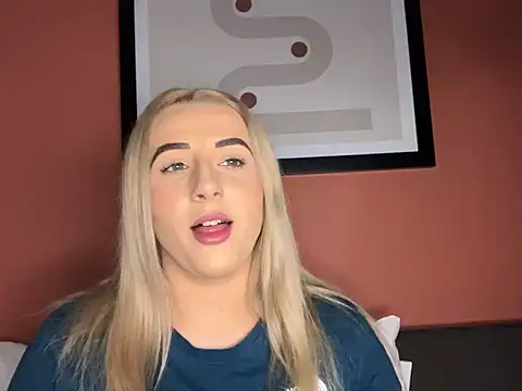 Strongqueen online show from 23, 2, 2025