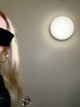 Strongqueen online show from 18, 12, 2025