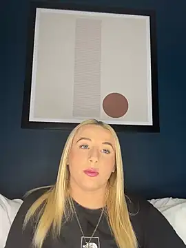 Strongqueen online show from 2, 2, 2025