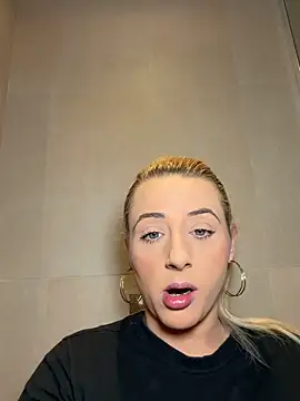 Strongqueen online show from 8, 2, 2026