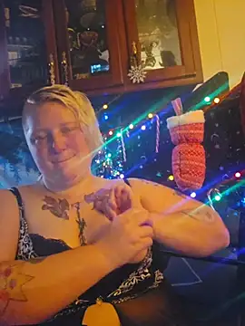 buxombosums online show from 20, 12, 2025