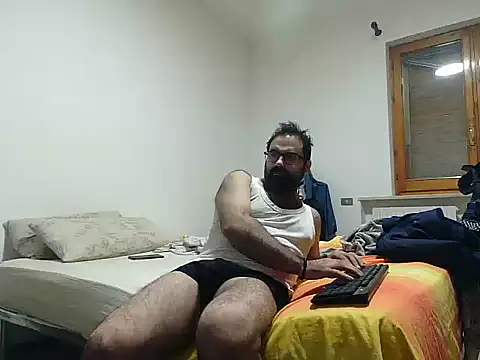 Snapshot of Attila985 chatting on 3, 11, 2025 Attila985 online show from 3, 11, 2025