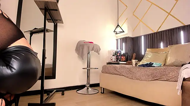 Snapshot of _rebecca1 chatting on 11, 10, 2025 rebecca1 online show from 11, 10, 2025