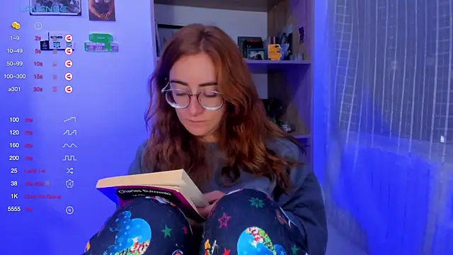 Snapshot of linda_giggle chatting on 14, 2, 2025 linda giggle online show from 14, 2, 2025