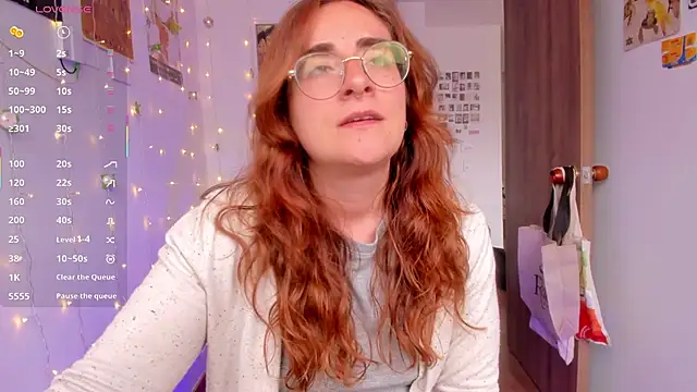 Snapshot of linda_giggle chatting on 18, 9, 2025 linda giggle online show from 18, 9, 2025