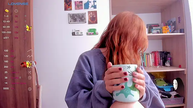 Snapshot of linda_giggle chatting on 12, 3, 2025 linda giggle online show from 12, 3, 2025