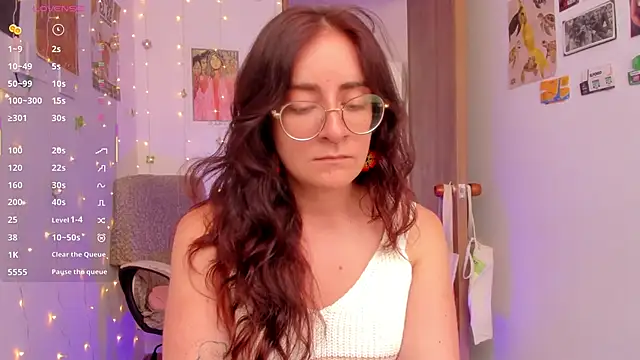 Snapshot of linda_giggle chatting on 19, 11, 2025 linda giggle online show from 19, 11, 2025