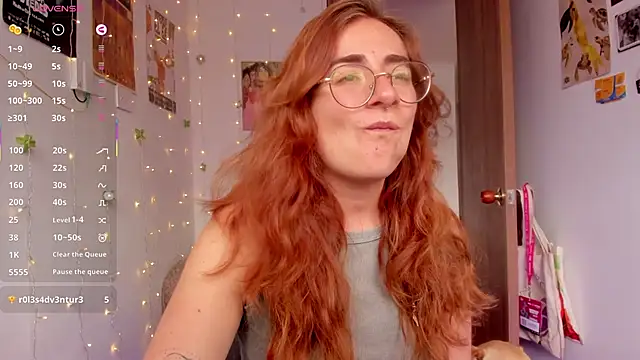 Snapshot of linda_giggle chatting on 7, 10, 2025 linda giggle online show from 7, 10, 2025