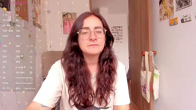 Snapshot of linda_giggle chatting on 25, 10, 2025 linda giggle online show from 25, 10, 2025