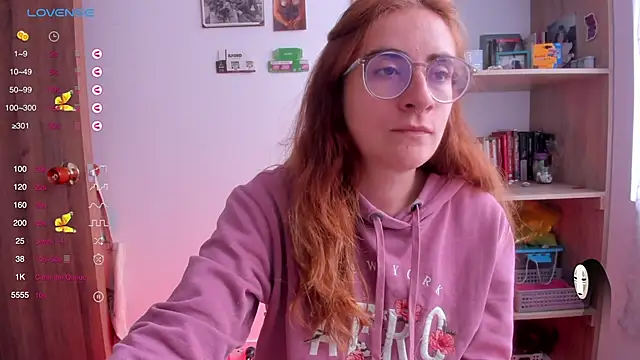 Snapshot of linda_giggle chatting on 19, 2, 2025 linda giggle online show from 19, 2, 2025