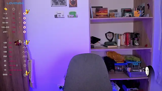 Snapshot of linda_giggle chatting on 19, 2, 2025 linda giggle online show from 19, 2, 2025