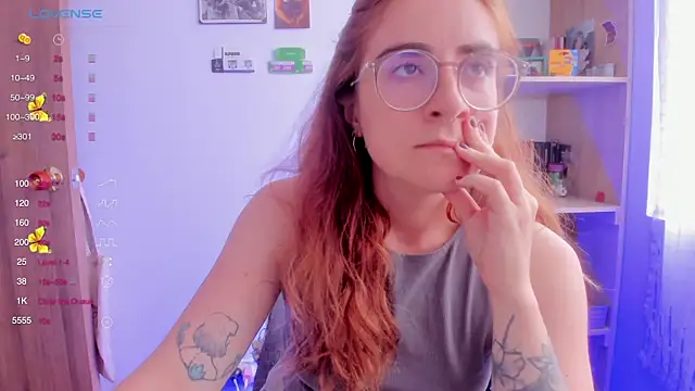 Snapshot of linda_giggle chatting on 25, 2, 2025 linda giggle online show from 25, 2, 2025