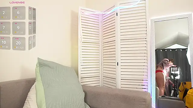 Amber Foks online show from 12, 11, 2025