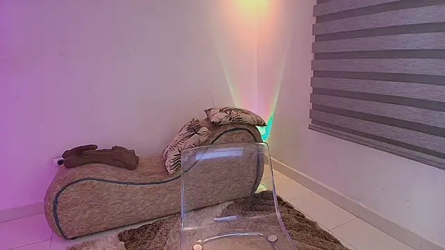 Snapshot of Rashell-Zepol chatting on 11, 10, 2025 Rashell-Zepol online show from 11, 10, 2025