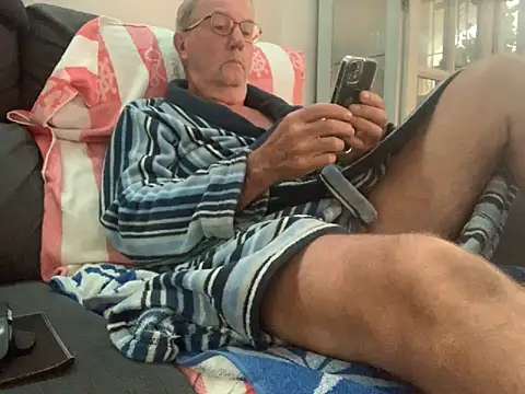 Snapshot of Nudelschwanz chatting on 1, 11, 2025 Nudelschwanz online show from 1, 11, 2025